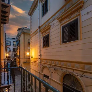 cortile-del-greco-apartments.sicilyhotelsitaly.net/